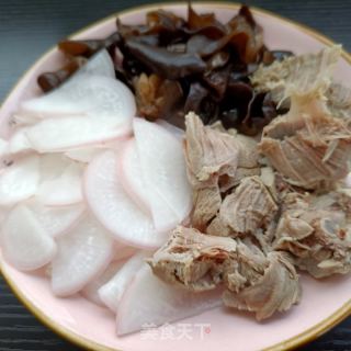 水萝卜木耳拌羊肉的做法步骤：10