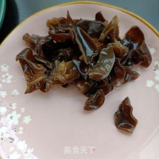 水萝卜木耳拌羊肉的做法步骤：5