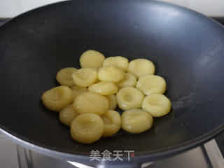 荠菜炒土豆疙瘩的做法步骤：11