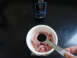 荠菜炒肉丝的做法步骤：3