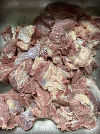 浓汤牛腩面的做法步骤：1