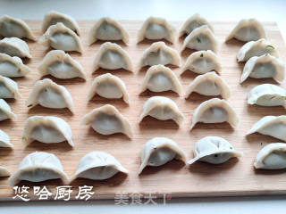 荠菜饺子的做法步骤：8