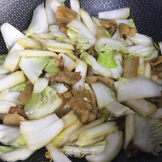 五花肉炒白菜的做法步骤：7