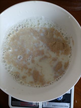 烙豆沙饼的做法步骤：1