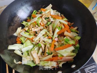 冬笋鸡蛋儿菜炒年糕的做法步骤：9