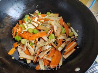 冬笋鸡蛋儿菜炒年糕的做法步骤：8