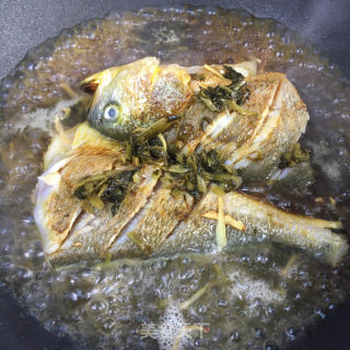 雪菜烧黄花鱼的做法步骤：4