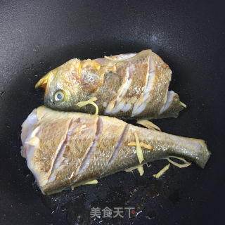 雪菜烧黄花鱼的做法步骤：3