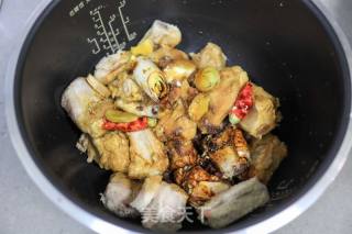 酱香浓汤排骨的做法步骤：4