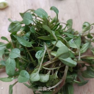 鸡肠草虾仁滑蛋的做法步骤：3