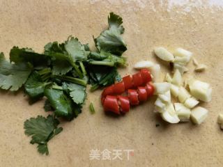 茼蒿木耳拌海参的做法步骤：3