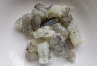 茼蒿木耳拌虾仁的做法步骤：4