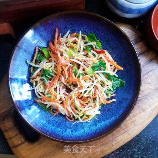 油鸡枞拌豆芽的做法步骤：10