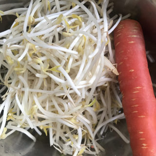 油鸡枞拌豆芽的做法步骤：1