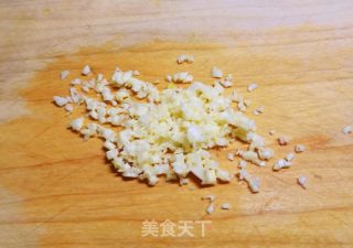 蒜蓉芥兰的做法步骤：1