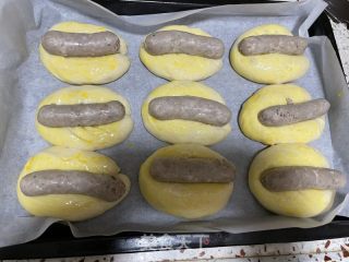 香肠面包的做法步骤：15
