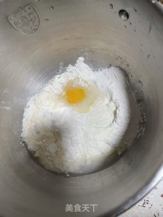 香肠面包的做法步骤：1