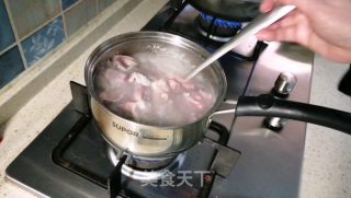 日式牛肉乌冬面的做法步骤：1