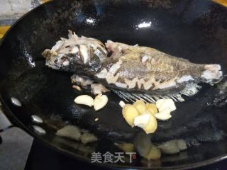 红烧桂鱼的做法步骤：2