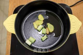 五花肉炖粉条的做法步骤：4
