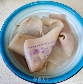 猪皮冻的做法步骤：1