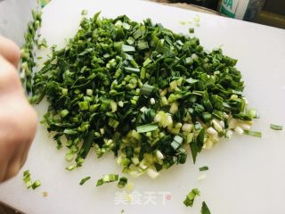 韭菜鸡蛋饺子的做法步骤：1