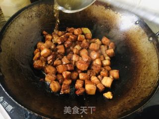 家常红烧肉烩菜的做法步骤：6