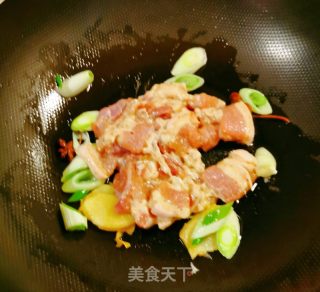 五花肉焖黄豆的做法步骤：7