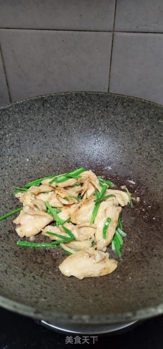 香葱炒鸡胸肉的做法步骤：5