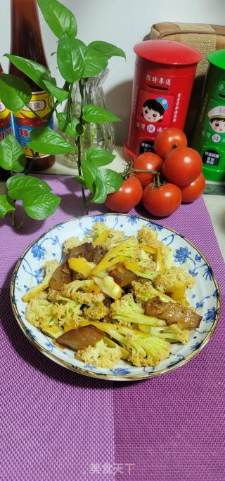 肥腊肉炒椰菜花的做法步骤：8