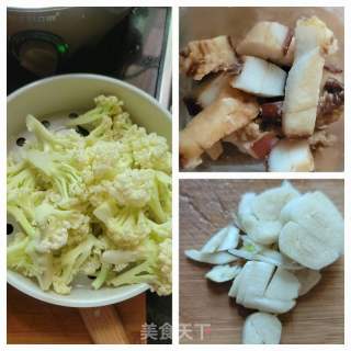 肥腊肉炒椰菜花的做法步骤：1