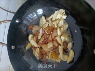 腊肉炒春笋的做法步骤：6