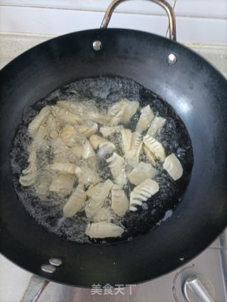腊肉炒春笋的做法步骤：2