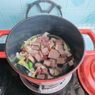 西红柿炖驴肉的做法步骤：7
