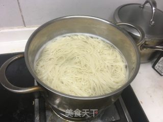 肉丁炒面的做法步骤：4