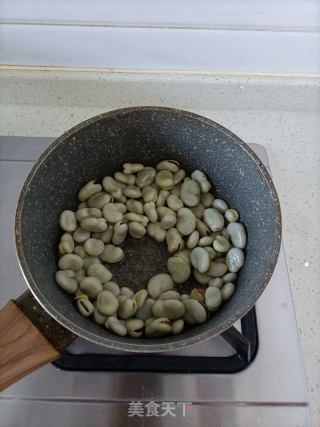 清炒蚕豆的做法步骤：4