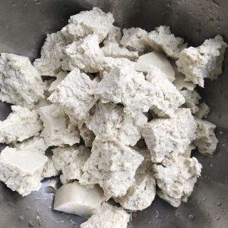 大葱烧豆腐的做法步骤：2