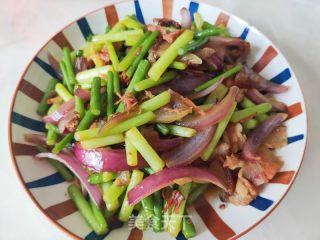 蒜薹炒腊肉的做法步骤：12