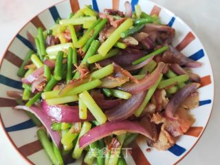 蒜薹炒腊肉的做法步骤：10