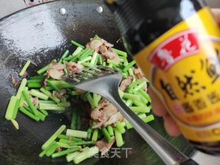 蒜薹炒腊肉的做法步骤：8