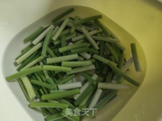 蒜薹炒腊肉的做法步骤：3