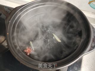 酸菜汆白肉的做法步骤：3
