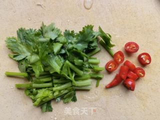金针菇菠菜拌鸡蛋的做法步骤：6