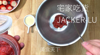 抹茶草莓卷，清新抹茶，甜蜜草莓，香浓奶油，抹茶控不容错过。的做法步骤：15