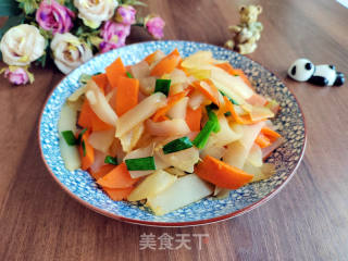 胡萝卜炒儿菜的做法步骤：6