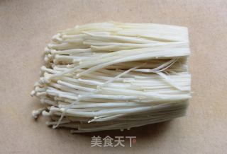 金针菇木耳拌西兰花的做法步骤：3