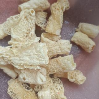 竹荪排骨汤的做法步骤：1
