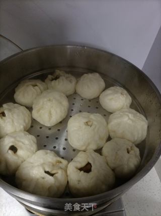 梅干菜肉丁包的做法步骤：13