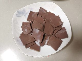 鸭血粉丝汤的做法步骤：1
