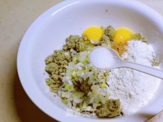 蛋香豆渣卷的做法步骤：4